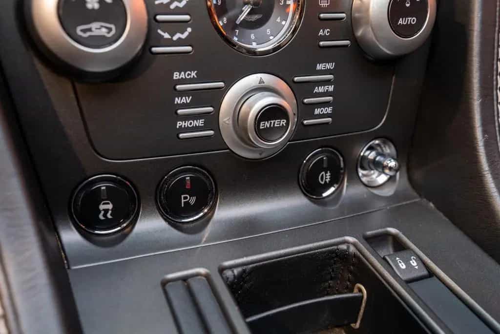 Aston Martin V8 Vantage Roadster 4.7l 05/2009-photo-46