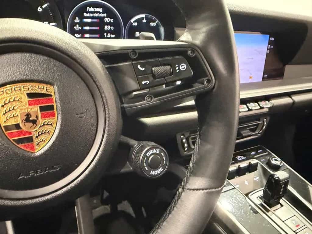Porsche 911 992 Carrera Cabriolet SPORT-CHRONO-SPORTABGA 05/2022-photo-24