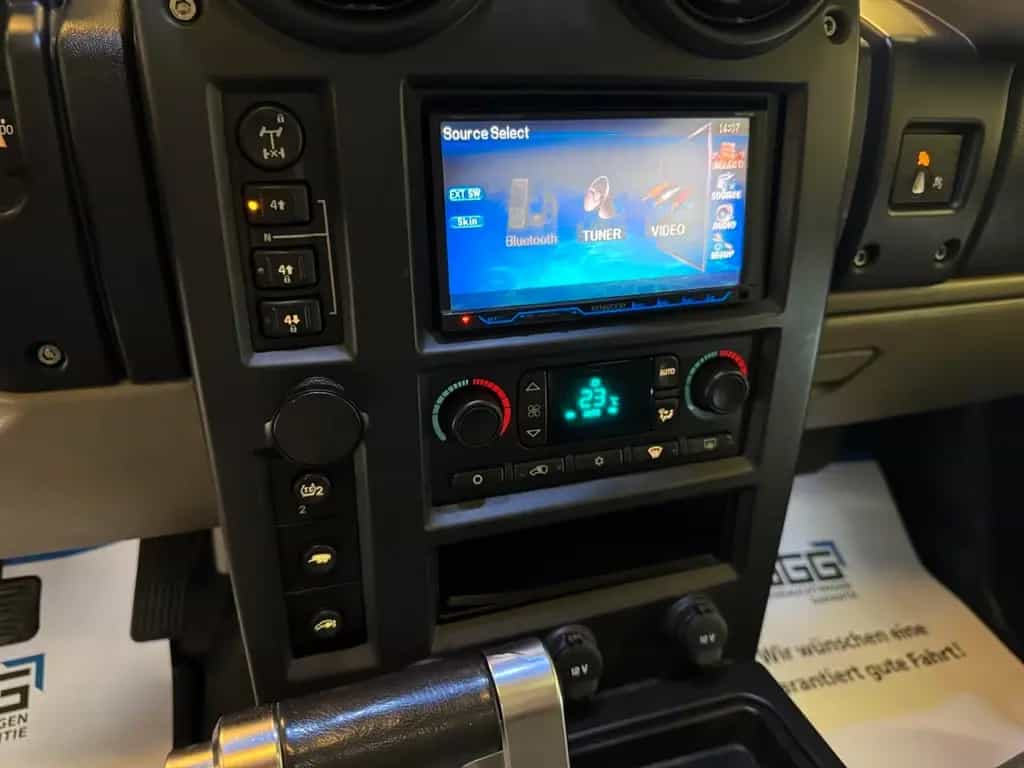 Hummer H2 SUT 6.0 V8 // 30 Zoll / BOSE / 4x4 / Unikat 07/2006-photo-20