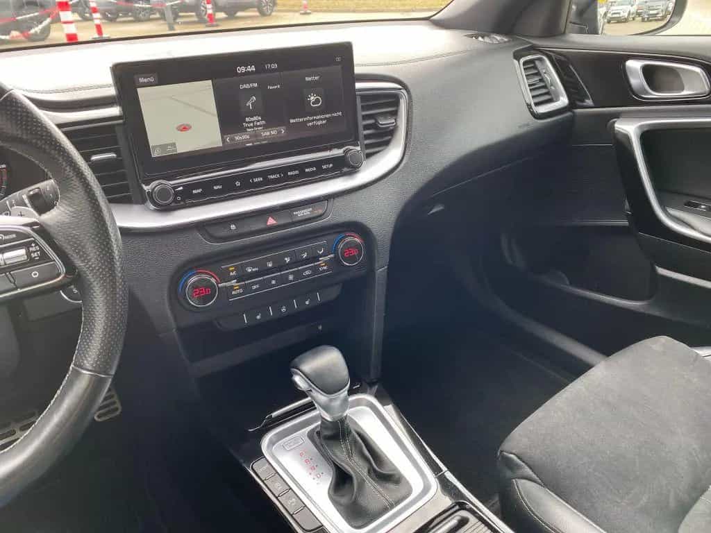 Kia Ceed SW 1.4 T-GDI DCT OPF GT Line 06/2020-photo-18