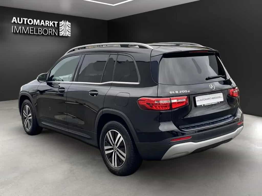 Mercedes-Benz GLB 200 d Navi*LED*Leder*Sport*Kamera*SHZ*STHZG 12/2021-photo-4