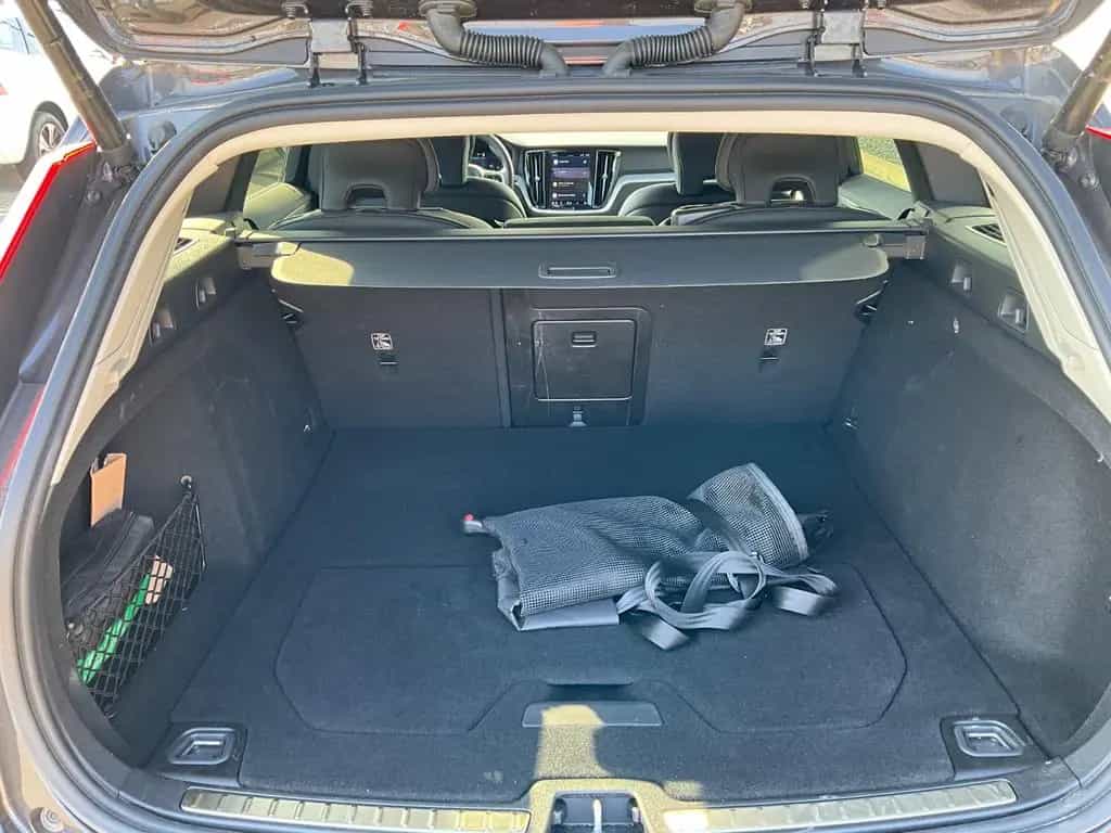 Volvo V60 Cross Country B4 AWD Plus 06/2024-photo-10