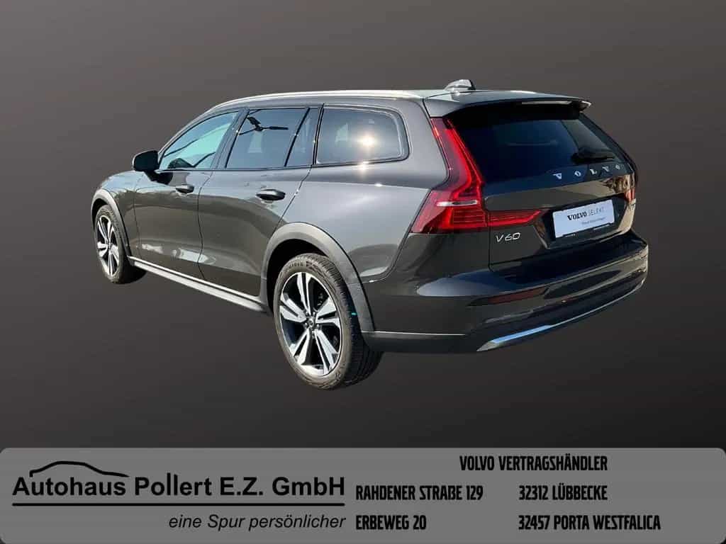 Volvo V60 Cross Country B4 AWD Plus 06/2024-photo-5