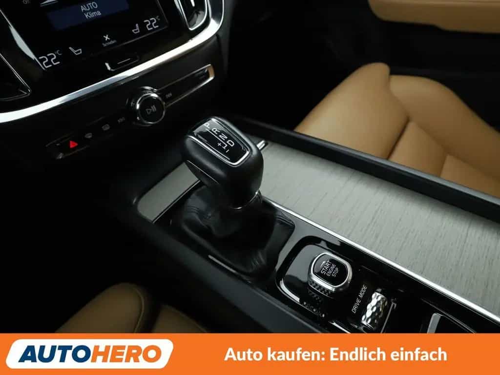 Volvo V60 2.0 D4 Inscription Aut*NAVI*LED*TEMPO*PDC* 09/2018-photo-23