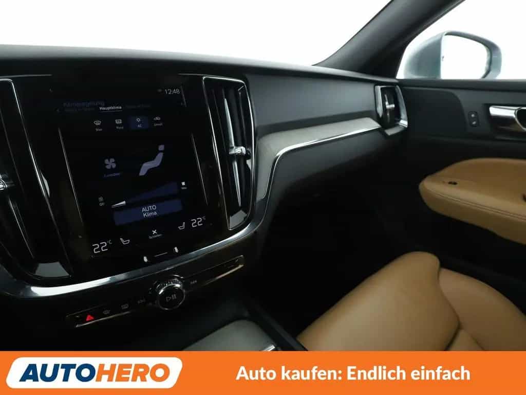 Volvo V60 2.0 D4 Inscription Aut*NAVI*LED*TEMPO*PDC* 09/2018-photo-25