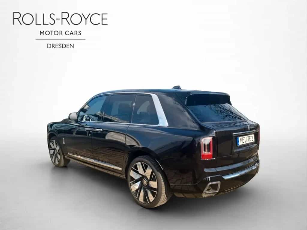 Rolls-Royce Cullinan - 01/2026-photo-1