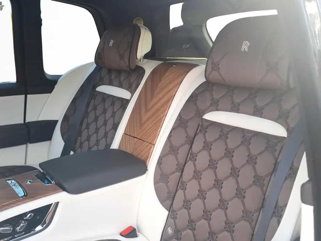 Rolls-Royce Cullinan - 01/2026-photo-17