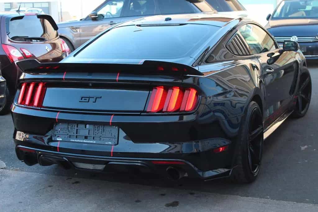 Ford Mustang GT 5.0 V8 Aut. Xenon*Carbon*Borla*SYNC3 12/2017-photo-4