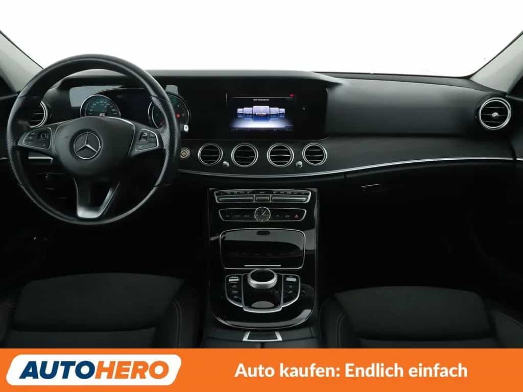 Mercedes-Benz E-Class 220 d Avantgarde Aut.*LED*TEMPO*CAM*PDC*SHZ* 11/2016-photo-11