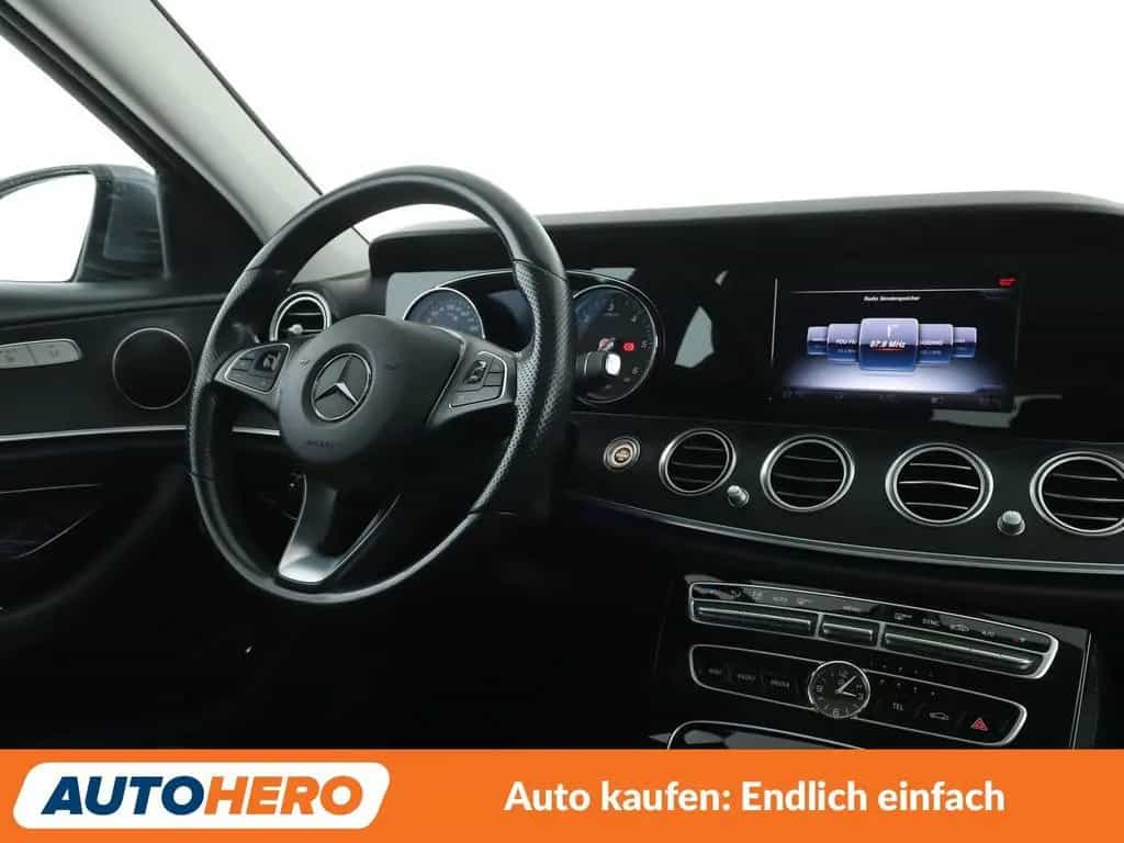 Mercedes-Benz E-Class 220 d Avantgarde Aut.*LED*TEMPO*CAM*PDC*SHZ* 11/2016-photo-12