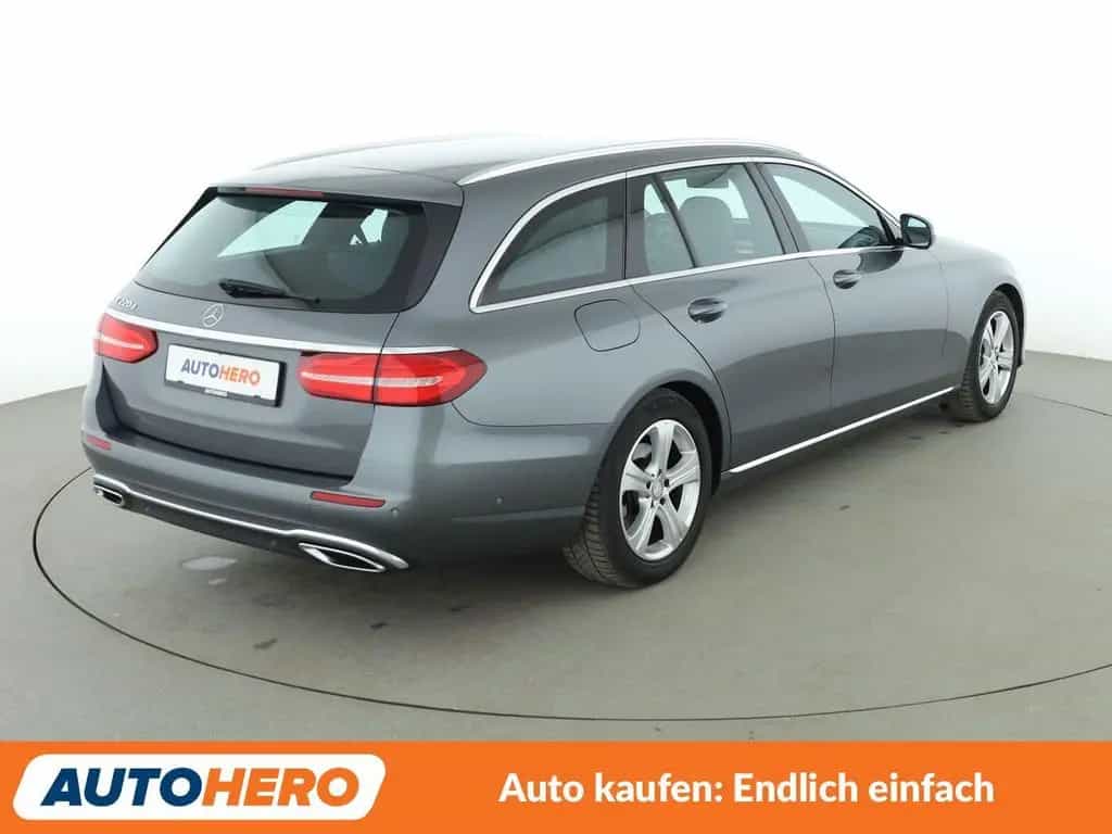 Mercedes-Benz E-Class 220 d Avantgarde Aut.*LED*TEMPO*CAM*PDC*SHZ* 11/2016-photo-5