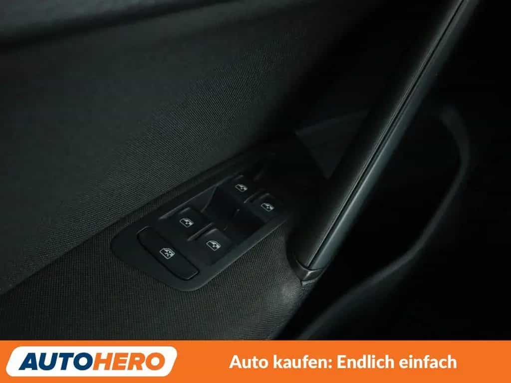 Volkswagen Golf VII 1.0 TSI Trendline BM*PDC*SHZ*KLIMA* 09/2018-photo-25