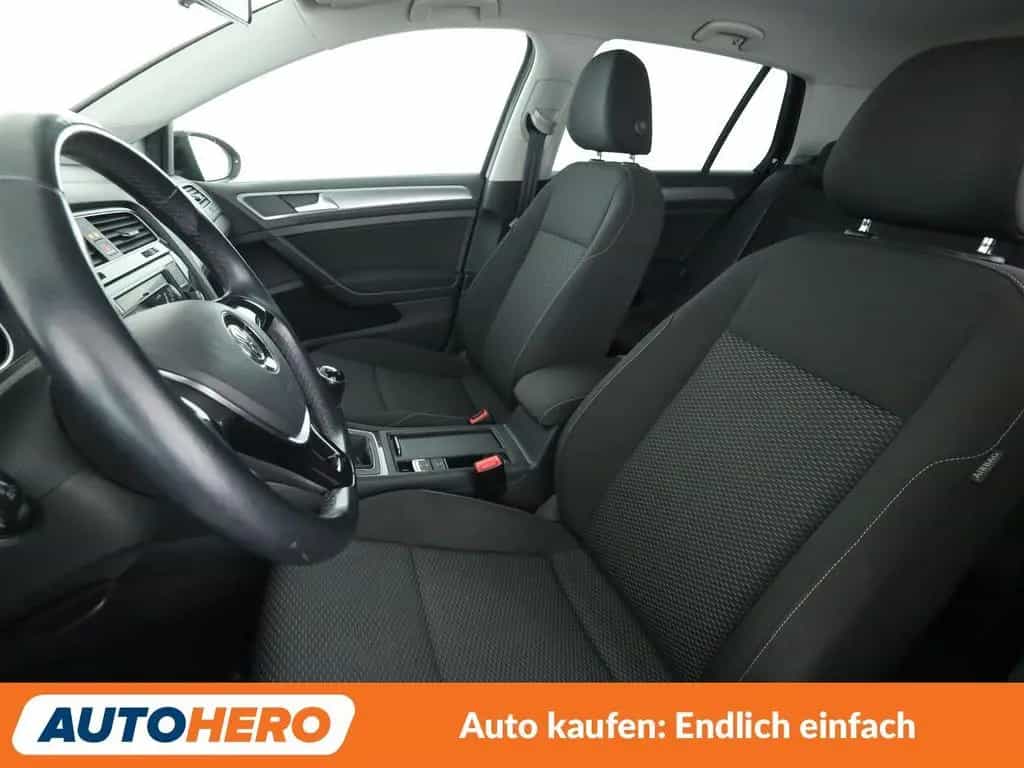 Volkswagen Golf VII 1.0 TSI Trendline BM*PDC*SHZ*KLIMA* 09/2018-photo-9