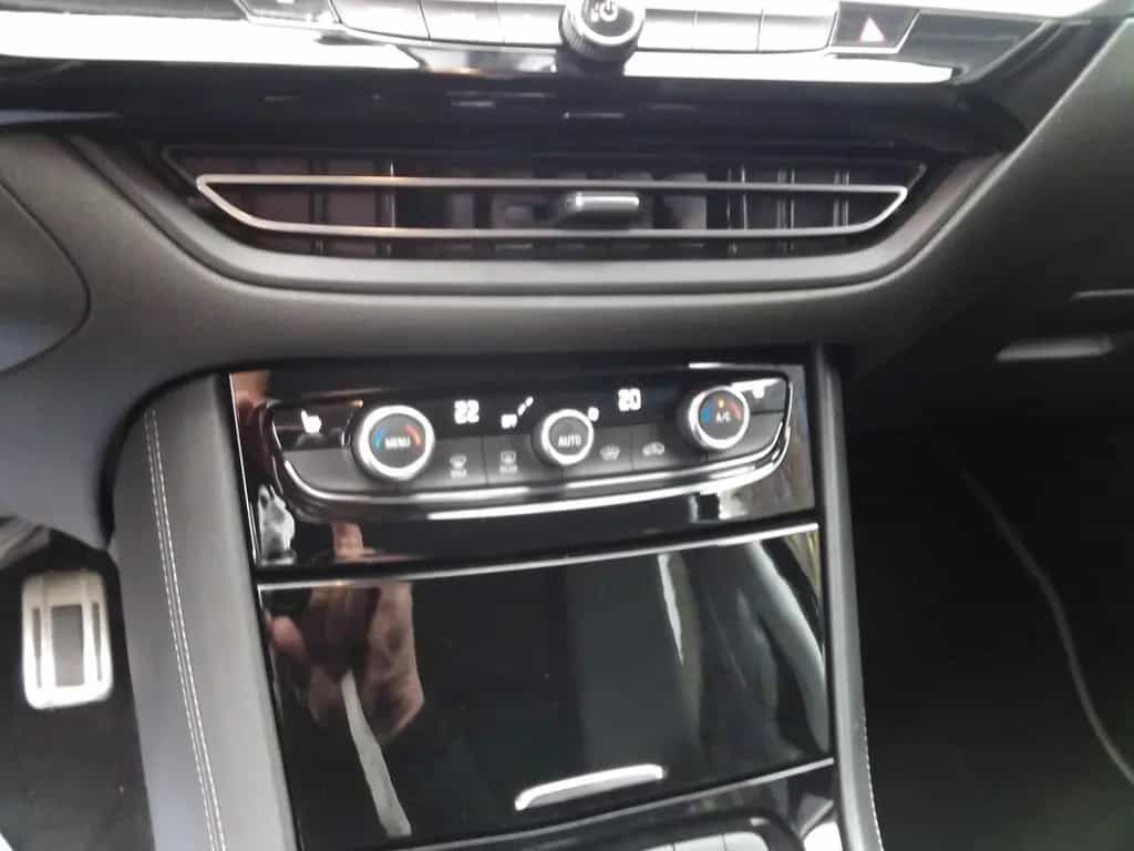 Opel Grandland (X) Grandland 1.2T Voll-LED ACC FSHZ LHZ SHZ Navi AT 05/2023-photo-17