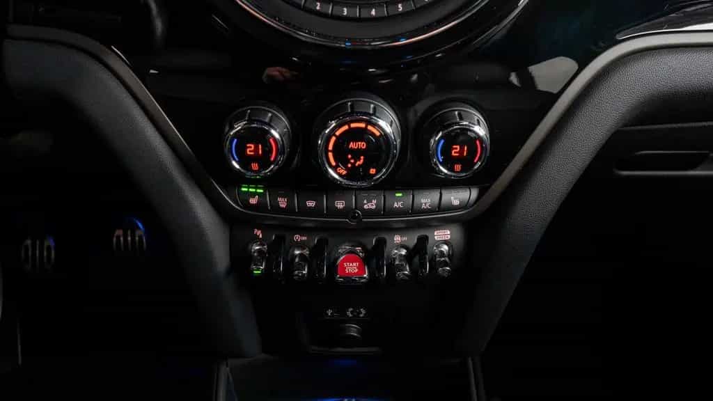 MINI John Cooper Works Countryman *ALLRAD*NAVI*PDC* 10/2017-photo-23