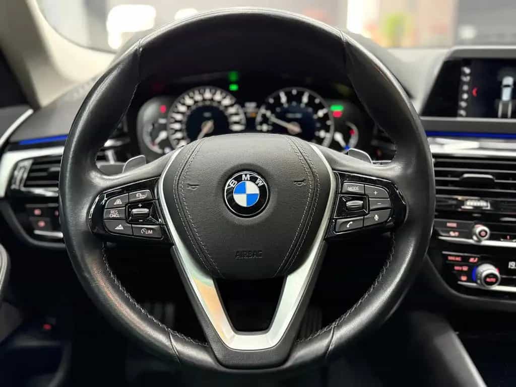 BMW 5 Series 520d Touring A-StHz-PANO-Kam-Navi 02/2018-photo-7