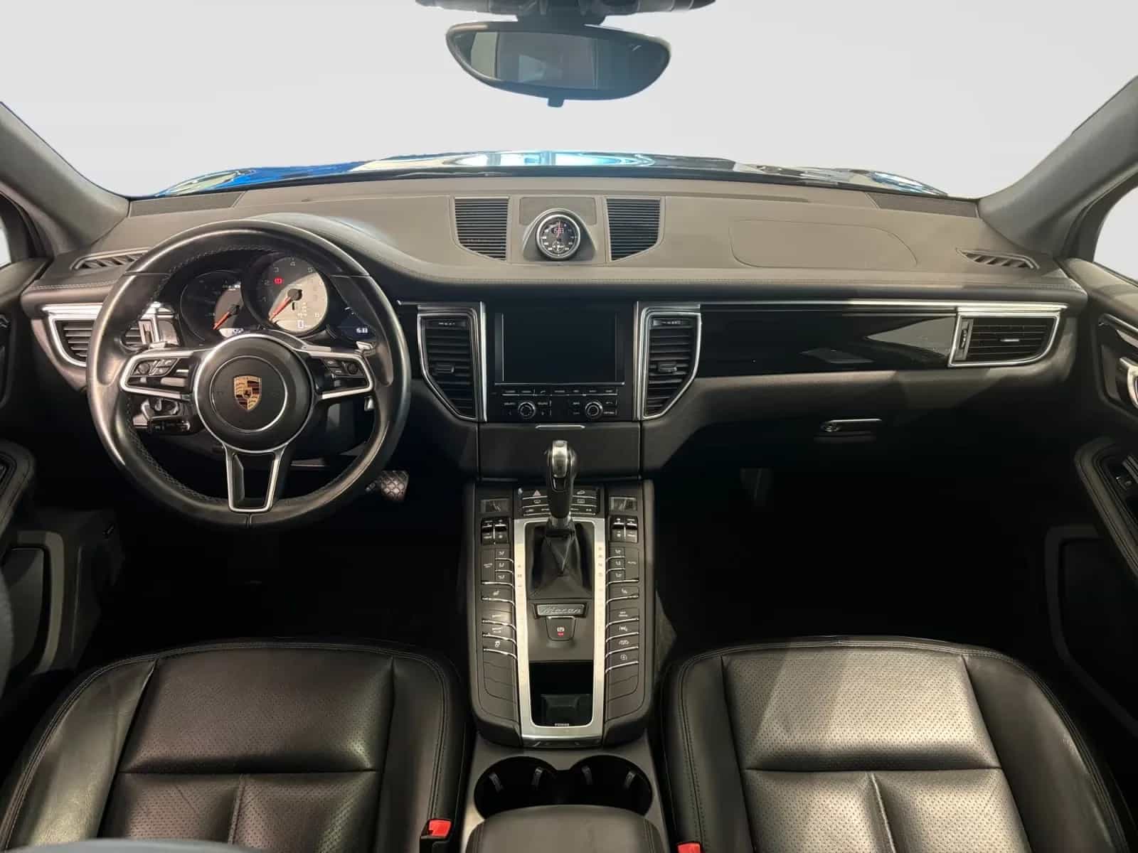 Porsche Macan 10/2015-photo-9