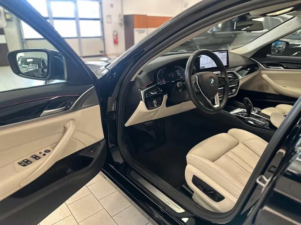 BMW 5 Series 09/2023-photo-12
