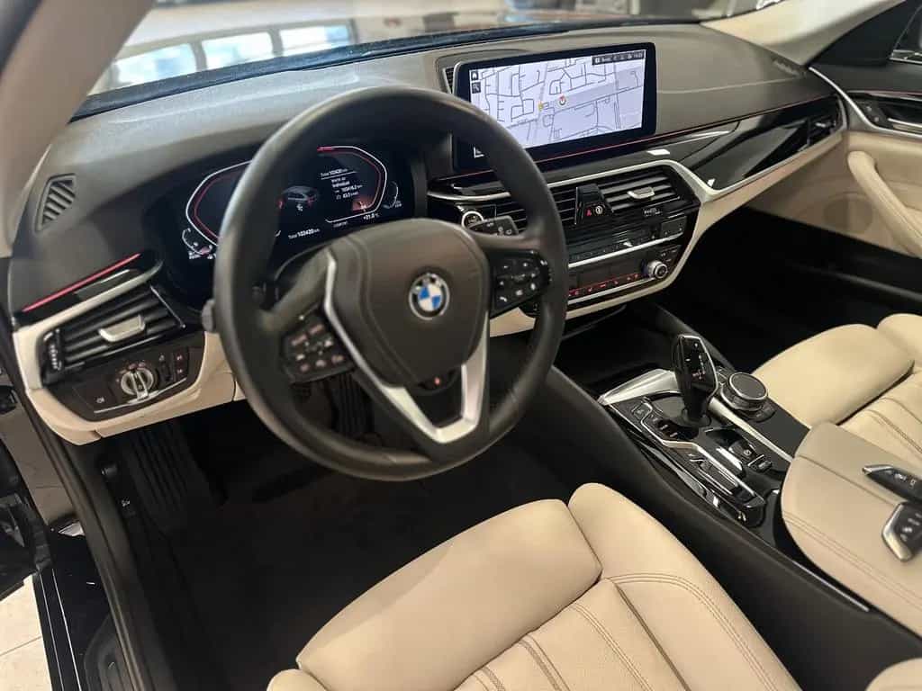 BMW 5 Series 09/2023-photo-13