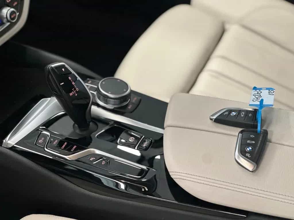 BMW 5 Series 09/2023-photo-16
