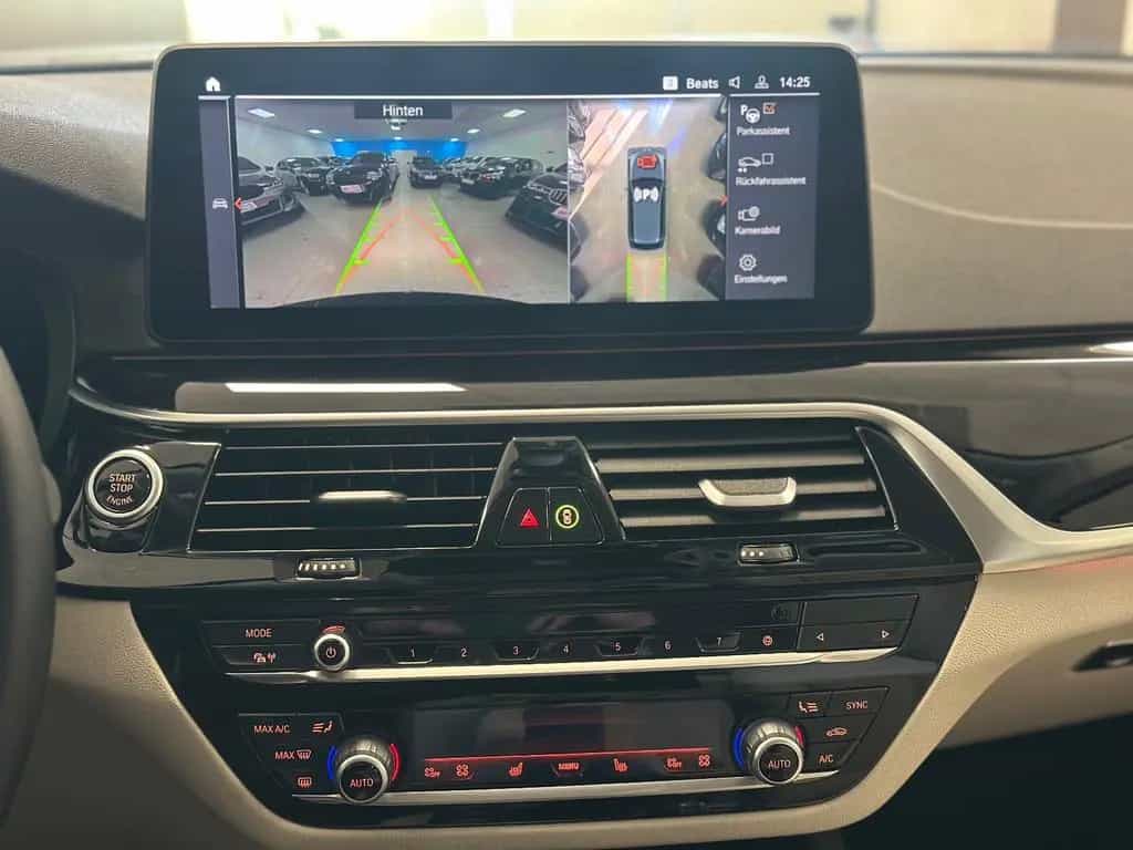 BMW 5 Series 09/2023-photo-17