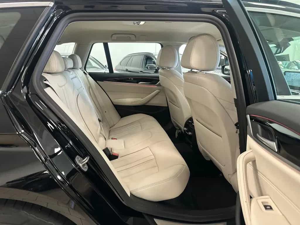 BMW 5 Series 09/2023-photo-21
