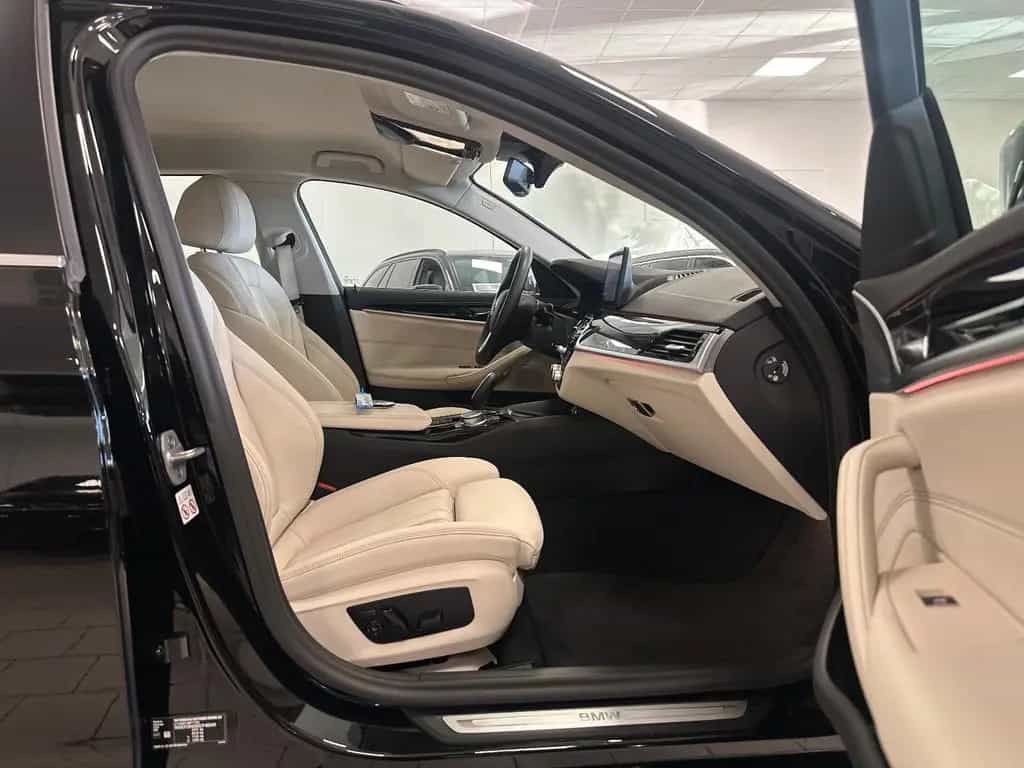 BMW 5 Series 09/2023-photo-24