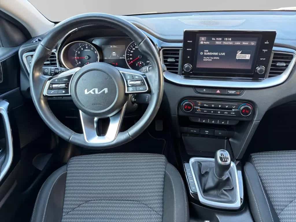 Kia Ceed Vision DAB+ TEMP KAMERA SHZ PDC 04/2022-photo-15
