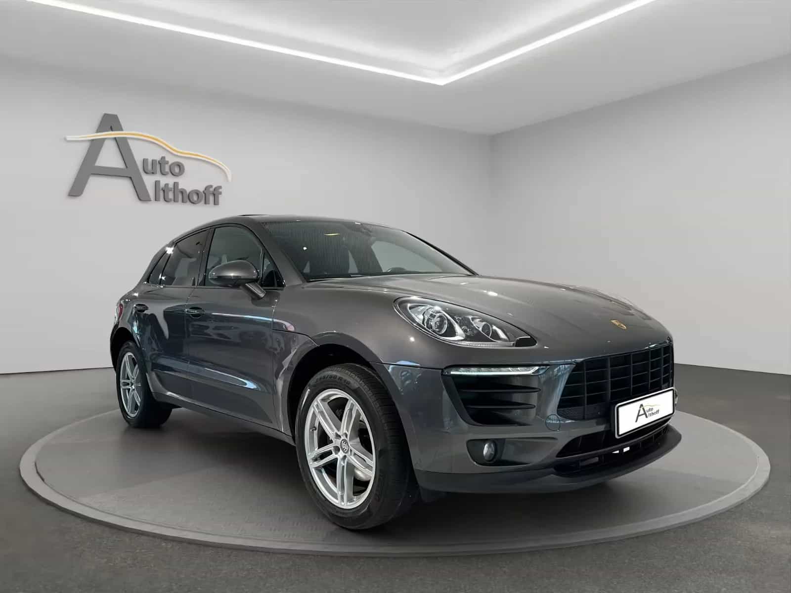 Porsche Macan 05/2018-photo-0