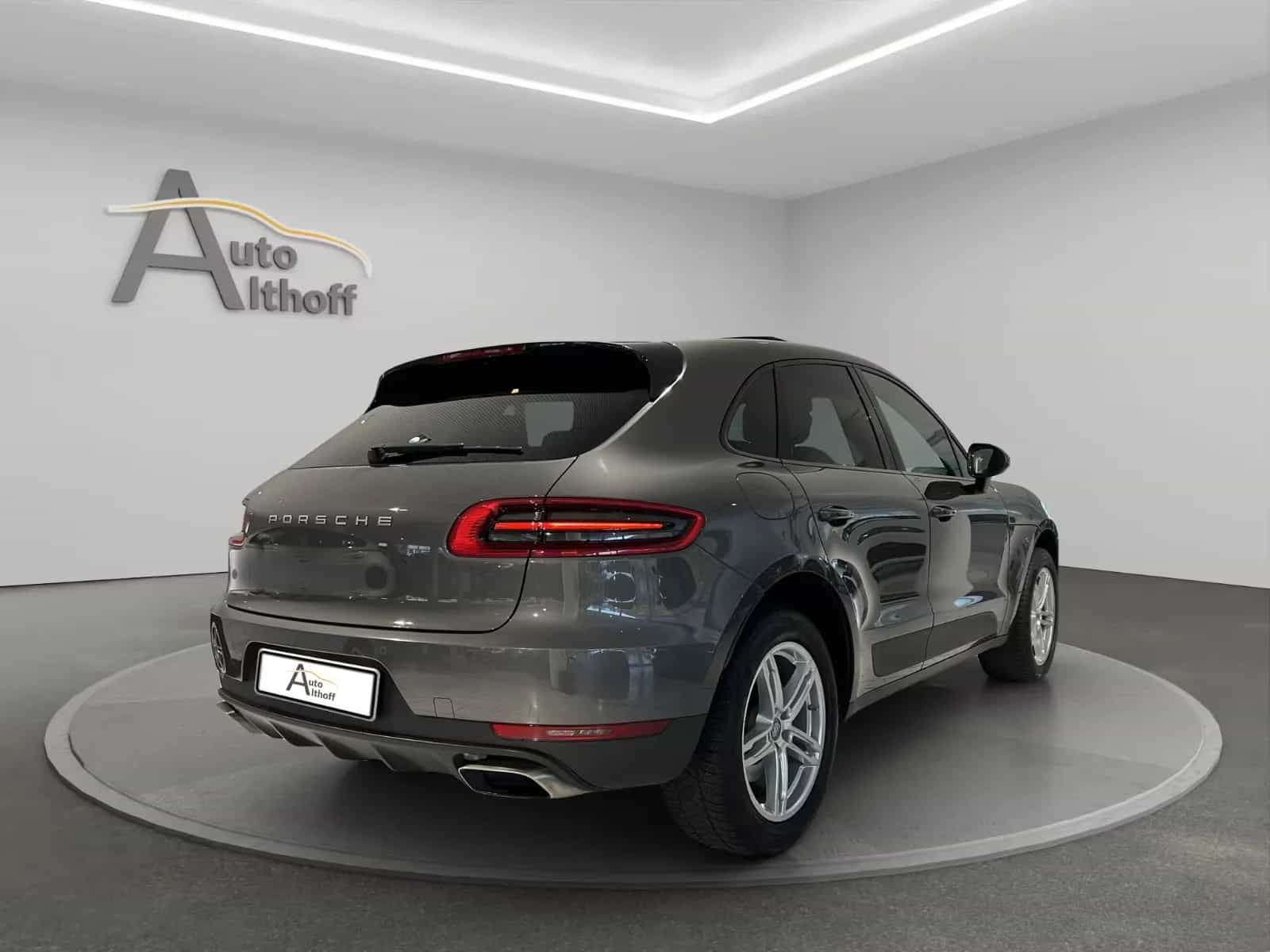 Porsche Macan 05/2018-photo-5