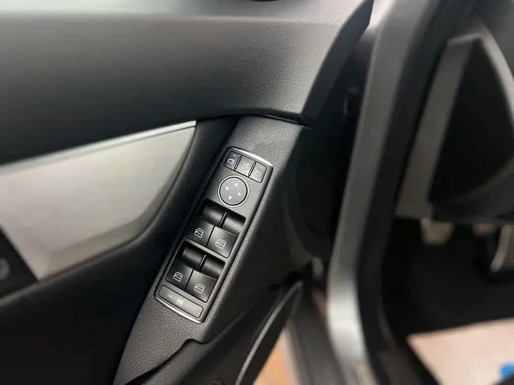 Mercedes-Benz C 200 CDI / AMG-LINE / NUR 67.tKM / 1.HD / 07/2011-photo-10