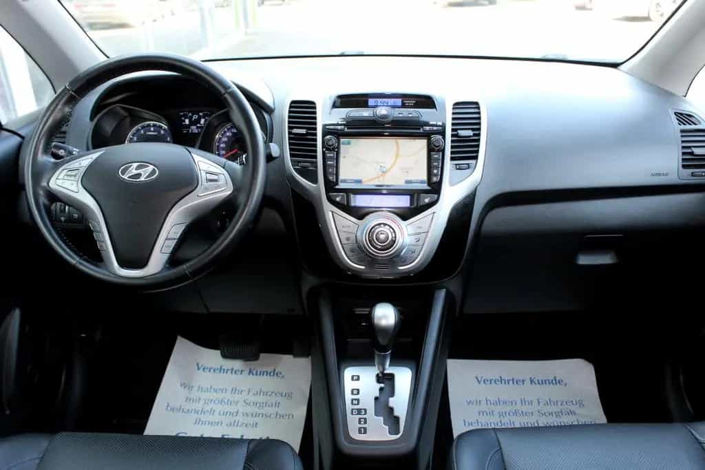Hyundai ix20 FIFA world Cup Edition 1-Hand Automatik 07/2014-photo-13