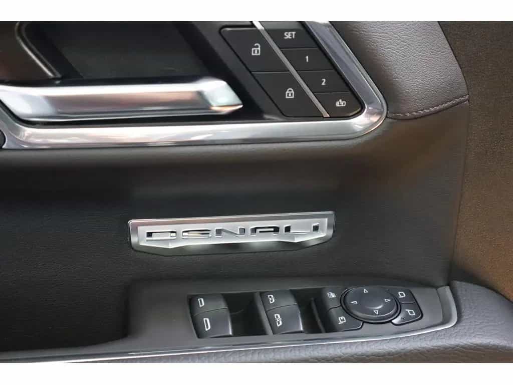 GMC Sierra DENALI 4X4 6.2 V8 2026 3Jahre Garantie LP null-photo-22