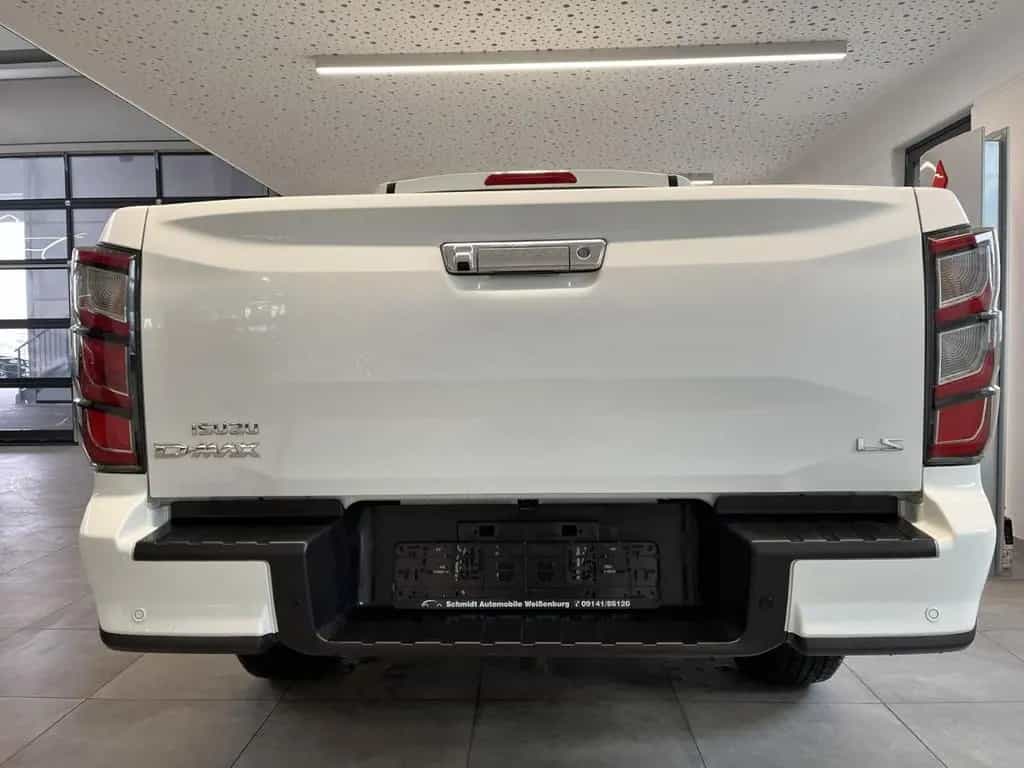 Isuzu D-Max 1.9L DoubleCab 4x4 LSE LED ACC PDC Kamera 10/2025-photo-2