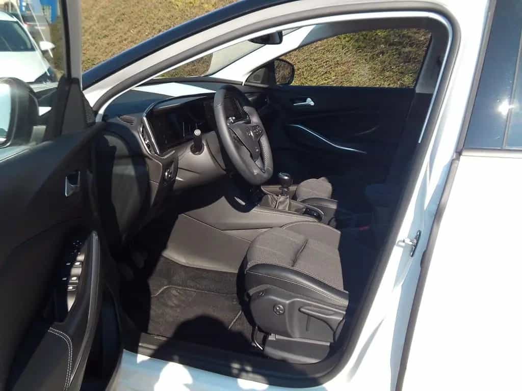 Opel Grandland 1.2T GS Voll-LED 360* SHZ LHZ Navi Pro 08/2024-photo-9