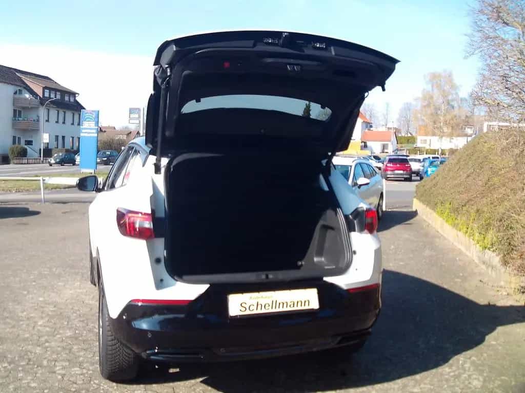 Opel Grandland 1.2T GS Voll-LED 360* SHZ LHZ Navi Pro 08/2024-photo-7