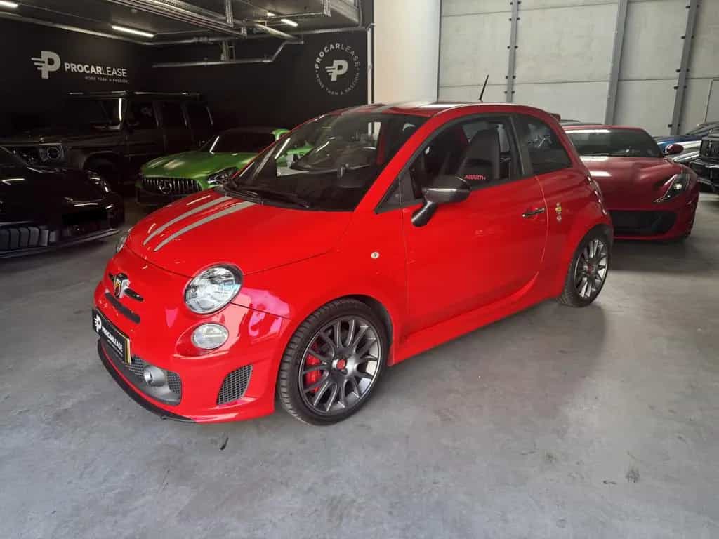 Abarth 695 TRIBUTO FERRARI /CARBON/N°1056/1199 12/2011-photo-17