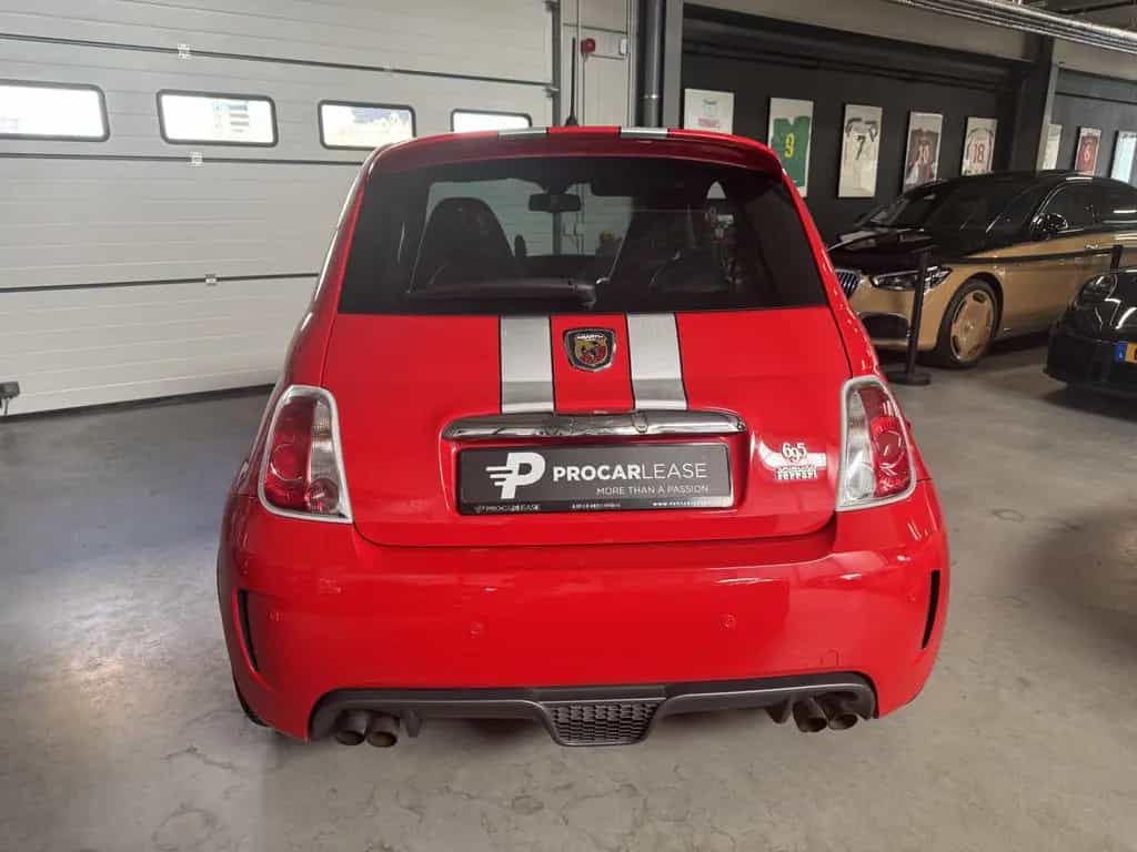 Abarth 695 TRIBUTO FERRARI /CARBON/N°1056/1199 12/2011-photo-19