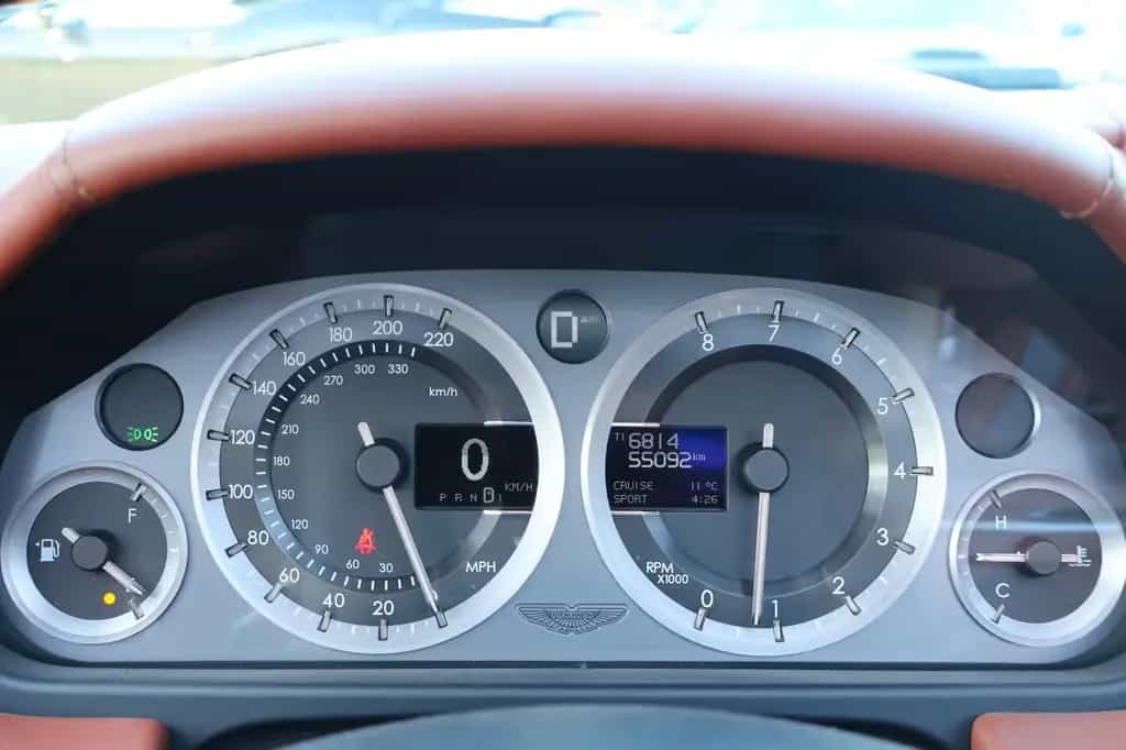Aston Martin DB9 6.0 VOLANTE V12 CABRIO/RFK/KERAMIK/BI-XENON 07/2015-photo-14
