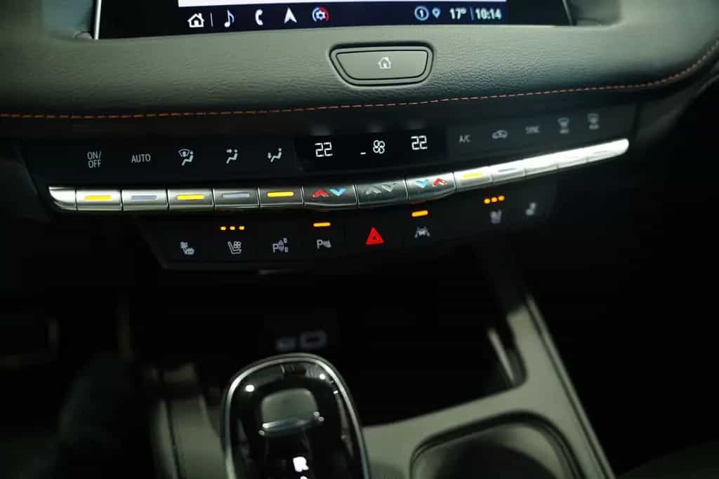 Cadillac XT4 Luxury 4WD *1.Hand *Memory *Leder *Digital 11/2022-photo-35