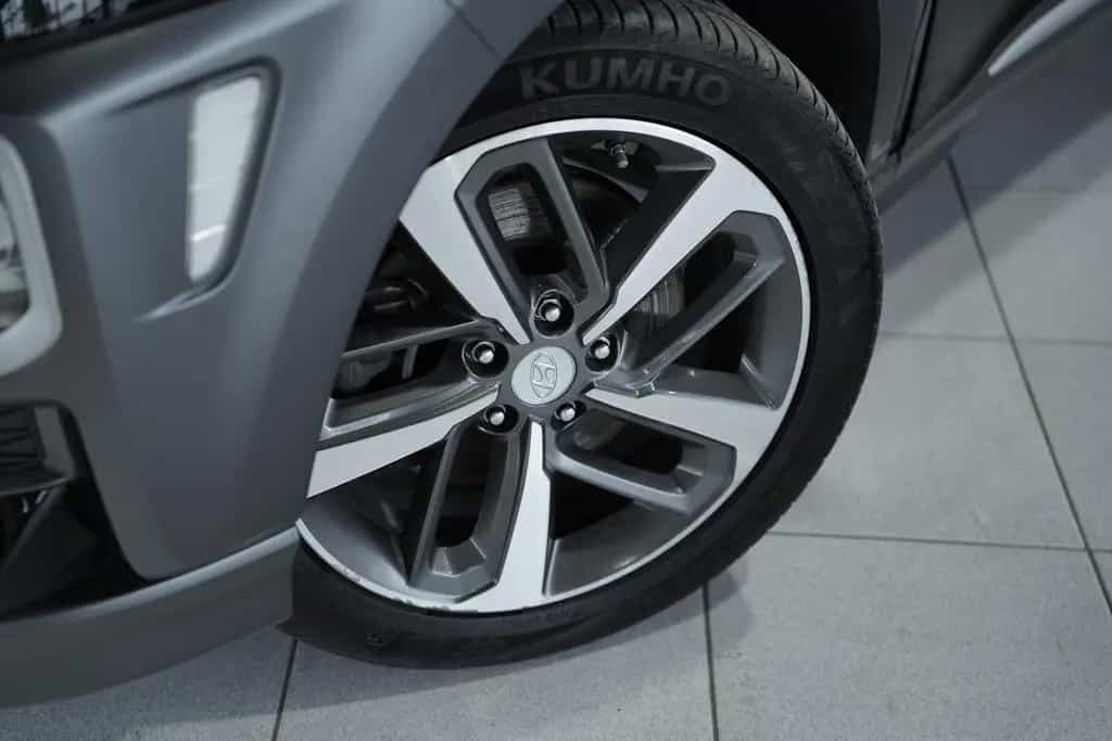 Hyundai KONA Style 4WD 2.Hand *Navi *Technik-Paket *SHZ 02/2019-photo-2