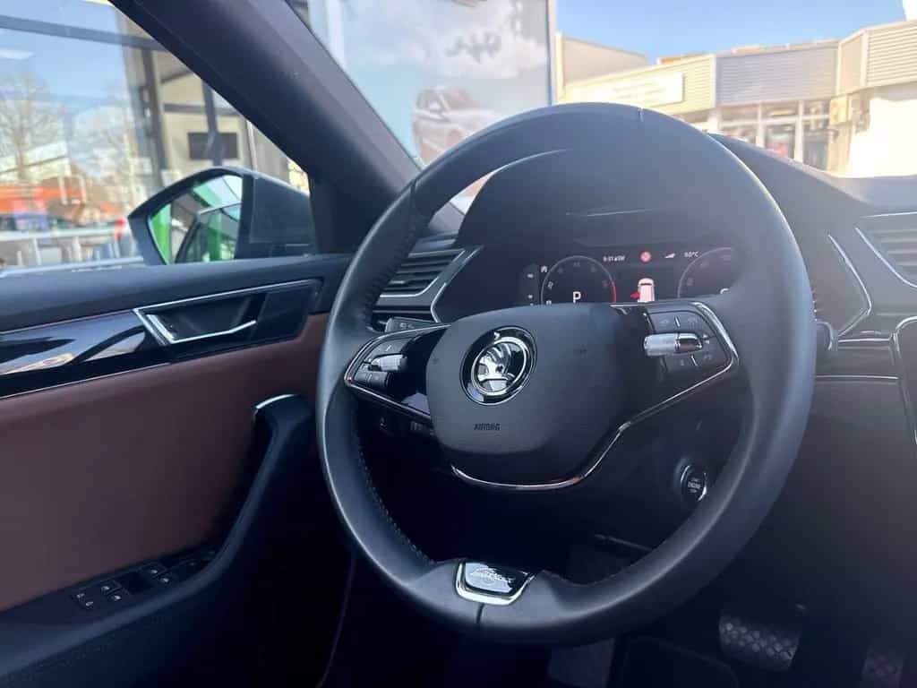 Skoda Superb Combi L&K*AHK-el. klappb*Navi*Leder*Digit 03/2023-photo-5