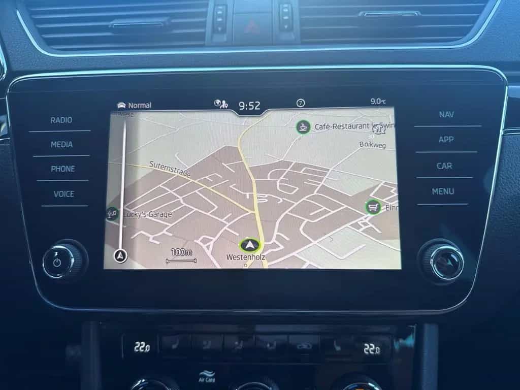 Skoda Superb Combi L&K*AHK-el. klappb*Navi*Leder*Digit 03/2023-photo-6