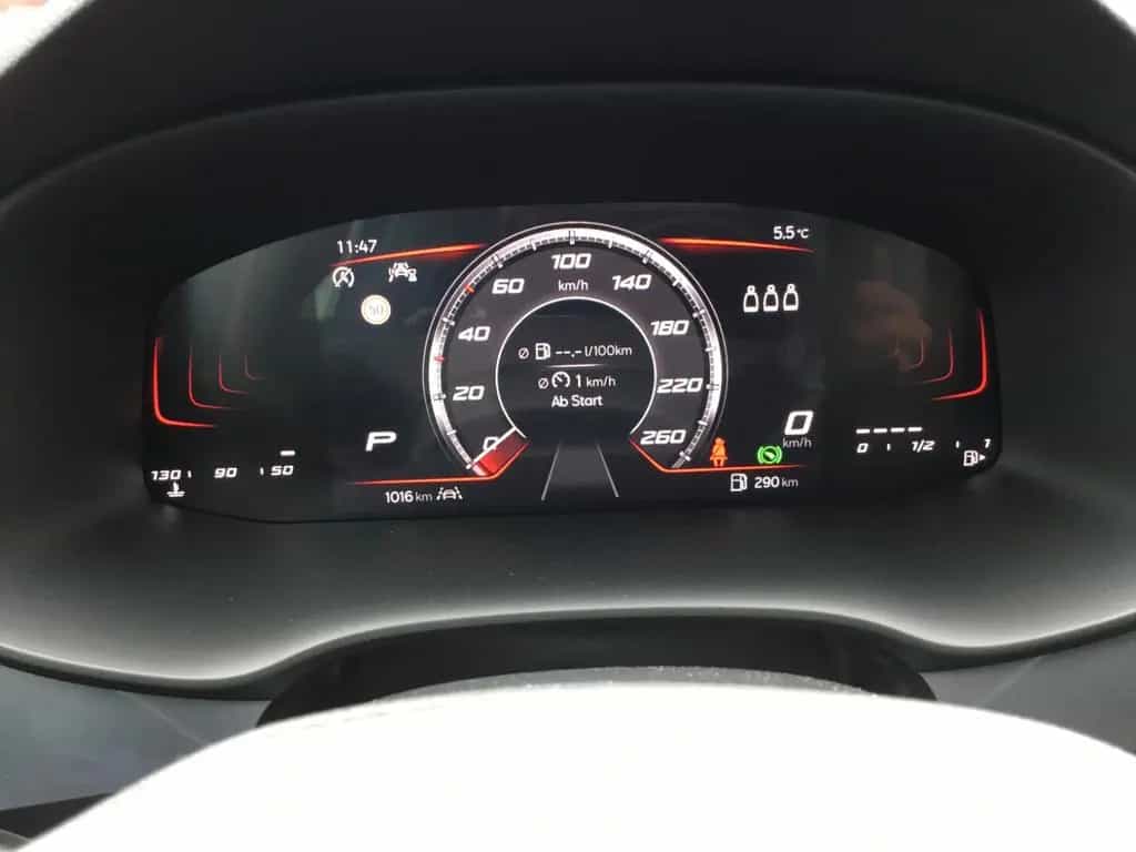 Seat Ateca 2.0 TDI Style DSG+AHK+LED+18"+ACC 01/2026-photo-12
