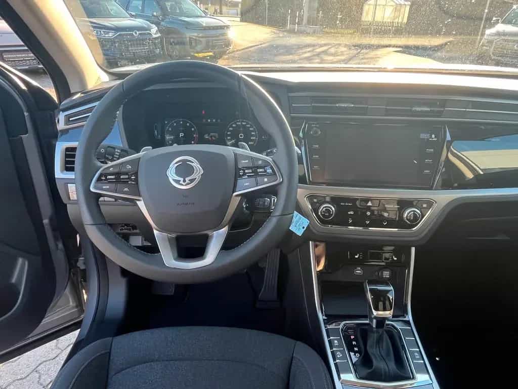 KGM Korando "ESSENTIAL" 1.5 GDI-T 2WD AUTOM+NAVI+ 03/2026-photo-5
