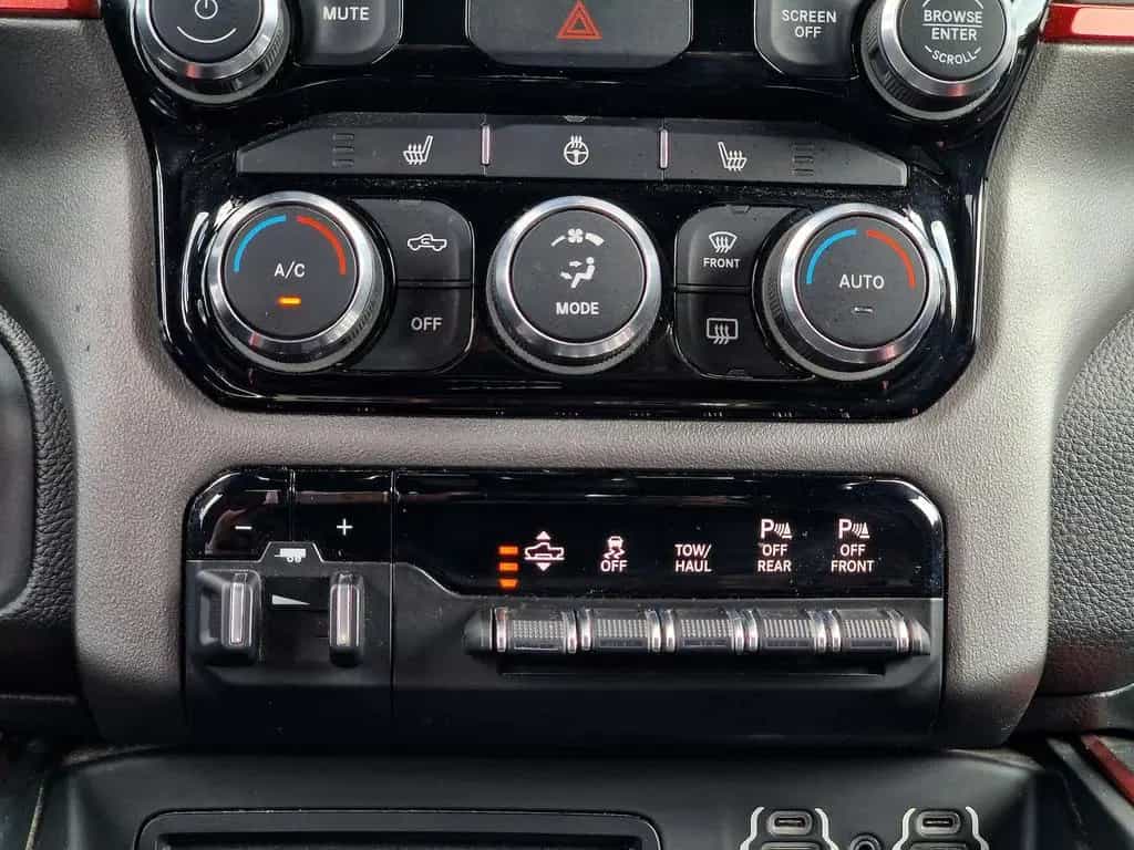 Dodge RAM 1500 5.7 4x4 Rebel LED AHK Kamera PDC 06/2019-photo-23