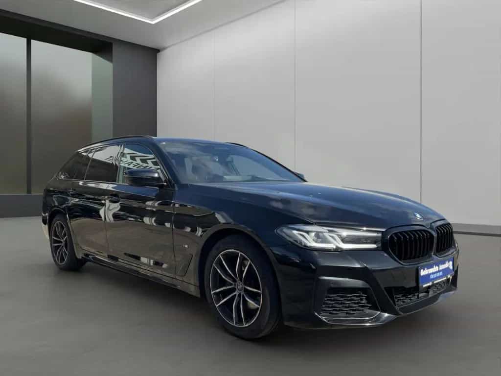 BMW 5 Series 520d T. M-SPORT LED NAVI HUD KAMERA PDC 18" AHK 11/2022-photo-1