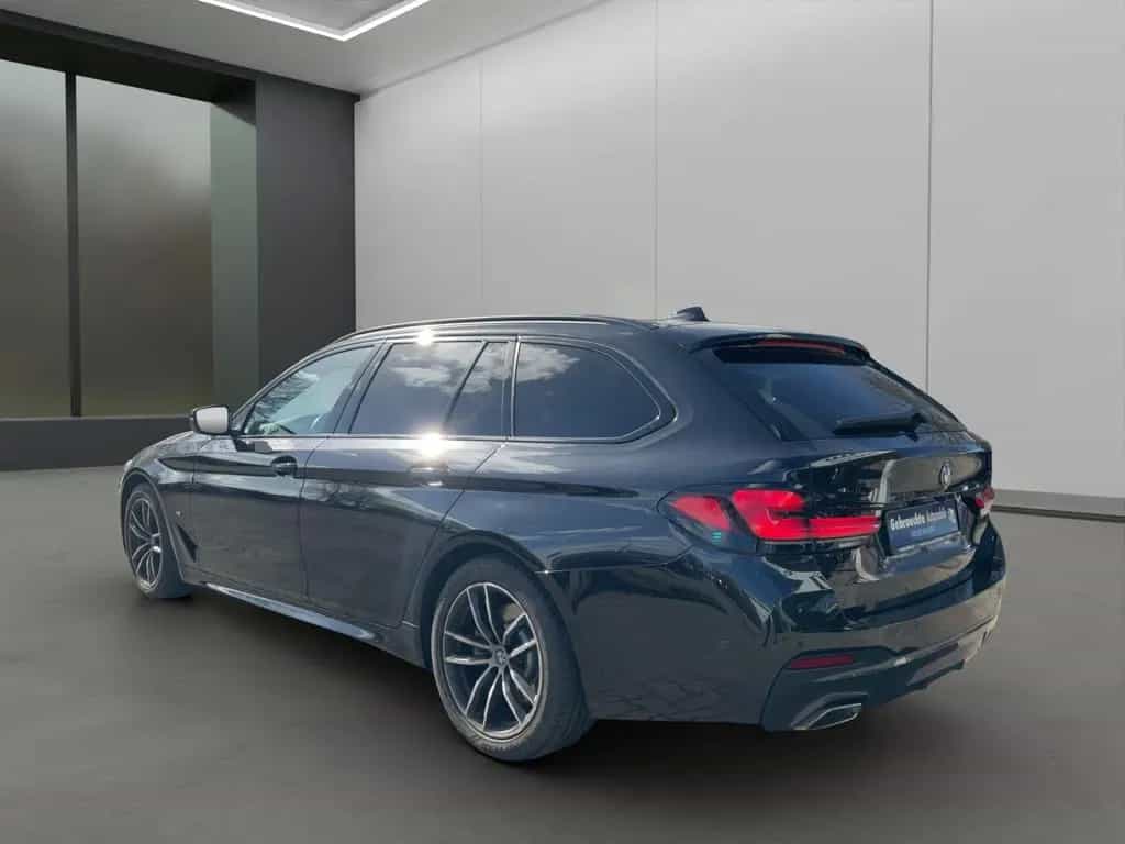 BMW 5 Series 520d T. M-SPORT LED NAVI HUD KAMERA PDC 18" AHK 11/2022-photo-3