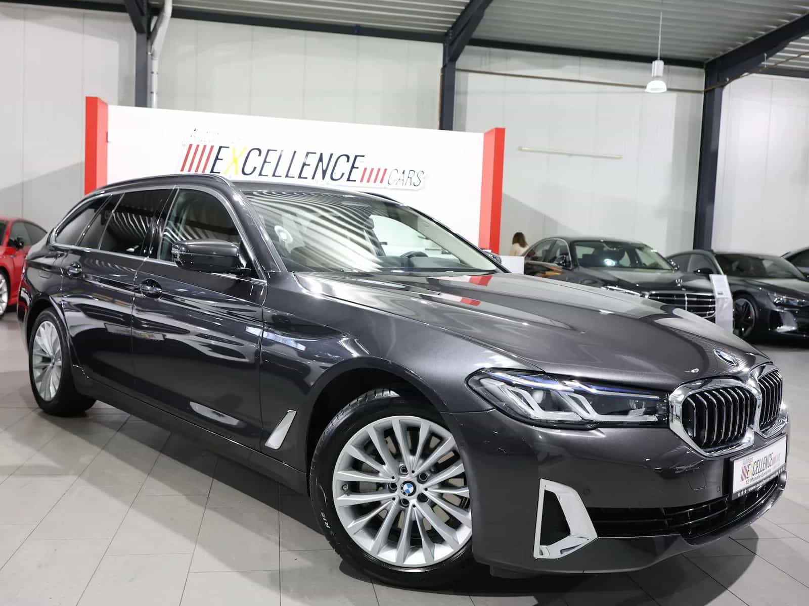 BMW 5 Series 06/2023-photo-1
