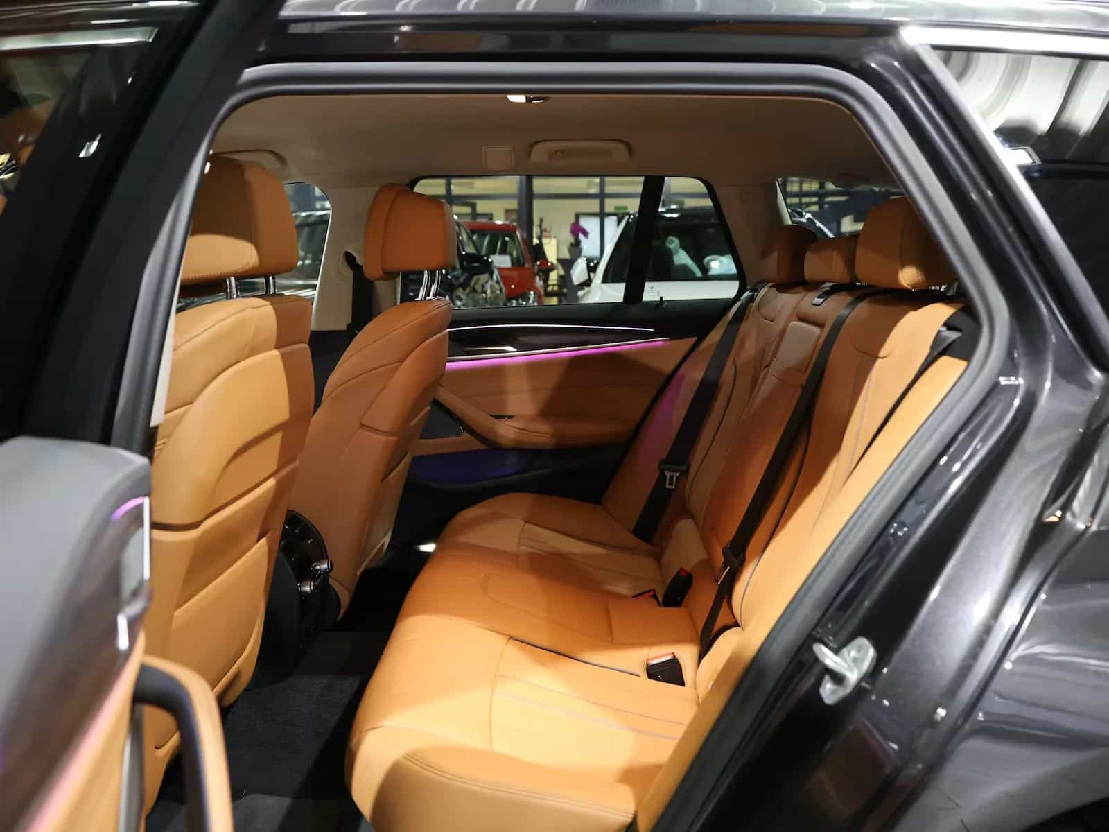 BMW 5 Series 06/2023-photo-13